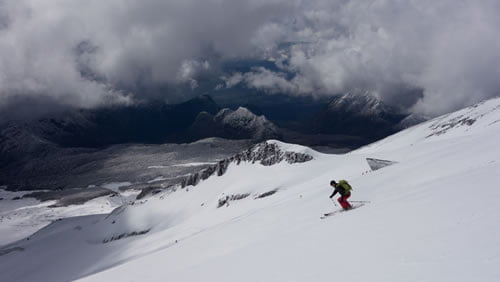 skiing Villarrica (photo credits: Ross Hewitt)